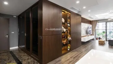 Bán gấp chung cư Việt Hưng Green Park 120m2 tầng cao thoáng mát