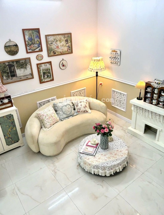 Nhà chính chủ. Ngõ nông rộng 3 bước ra Hồ Gươm. Diện tích thực 30 m2. Giá 5.88 tỷ