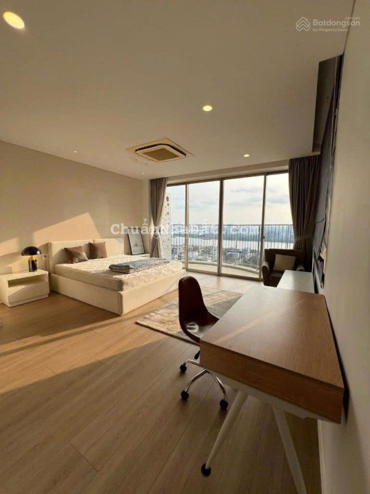 Duplex 2 tầng 236 m2 giá 55tr/ tháng - Đẳng cấp nhất Waterina Suites - View sông Sài Gòn