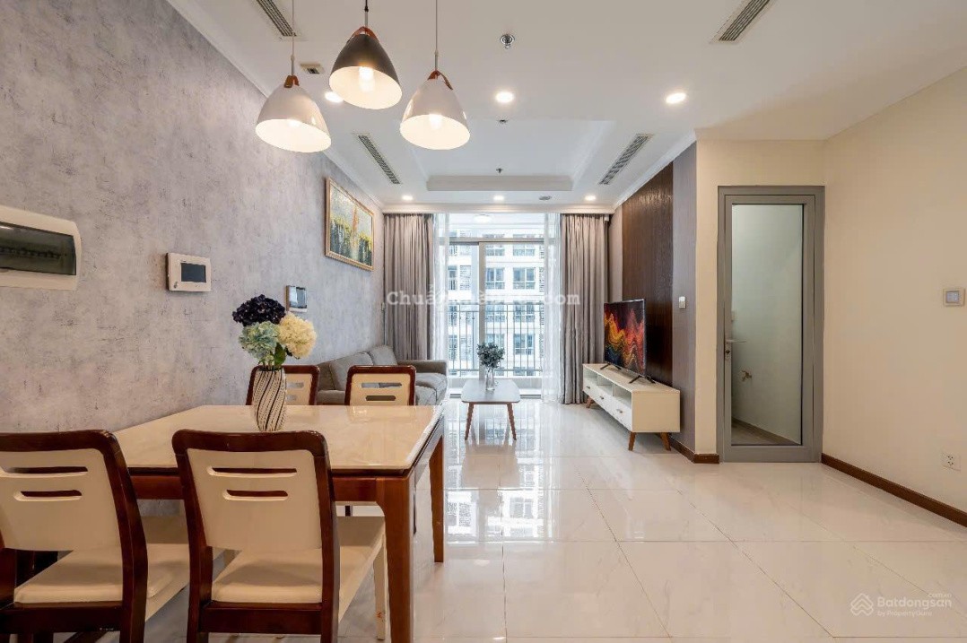 Cho thuê căn hộ 2P 2WC full nội thất khu Vinhomes Tân Cảng