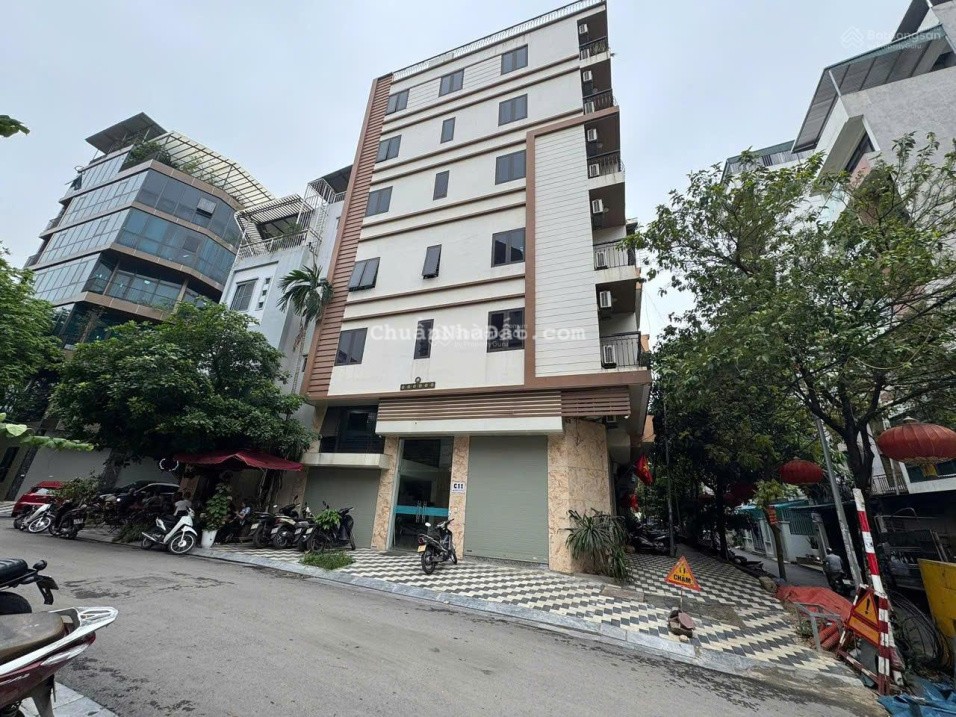 Cần bán nhà 2 mặt tiền lô góc, phân lô ôtô tránh kinh doanh Phố Võ Chí Công DT 80m2 x 7 tầng MT 8m