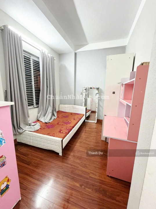 Cho thuê nhà nguyên căn 4T Ngô Gia Tự - Long Biên - gần BigC - 3 ngủ full đồ vào ở ngay - 8,5 tr/th