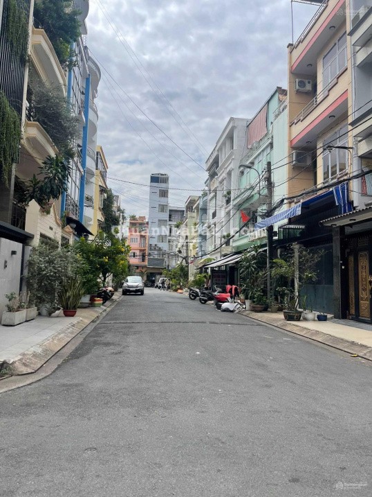 Hẻm xe hơi An Dương Vương, Phường 9, Quận 5. Diện tích 3.8m x 13m. Kết cấu 3 tầng, giá 13 tỷ 9