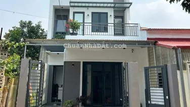 Căn 1 lầu có sân 75,4m2 mới ở, đường Hoàng Phan Thái, cách chợ Bình Chánh 2km, LH: 0795 014 ***