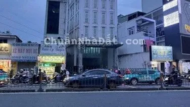 CƠ HỘI VÀNG CHO NHÀ ĐẦU TƯ NGANG KHỦNG 11.3M SÁT MẶT TIỀN HOÀNG VĂN THỤ LH 0949 351 *** TOAN