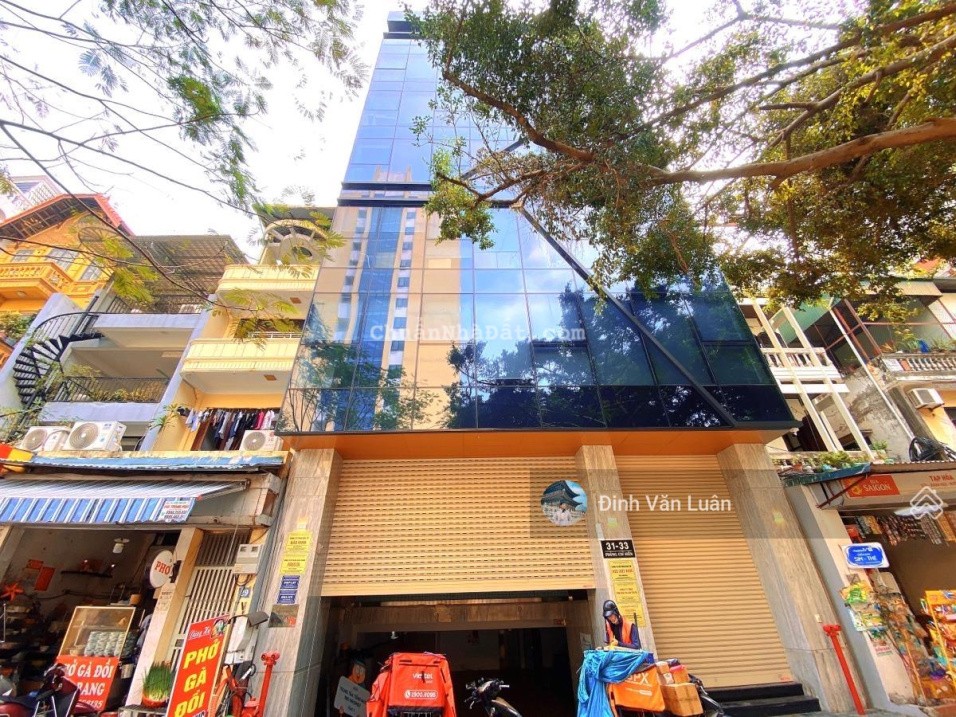 Tòa 10 tầng văn phòng, 170m2, đường 2 ô tô, DT 180 tr/tháng, HĐ lâu dài