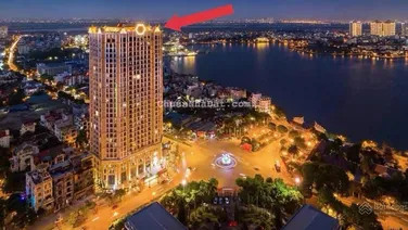 Penthouse đẹp mặt Hồ Tây, ngắm pháo hoa đẹp nhất Hà Nội. 236m2, hiện trạng thô, sổ đỏ lâu dài