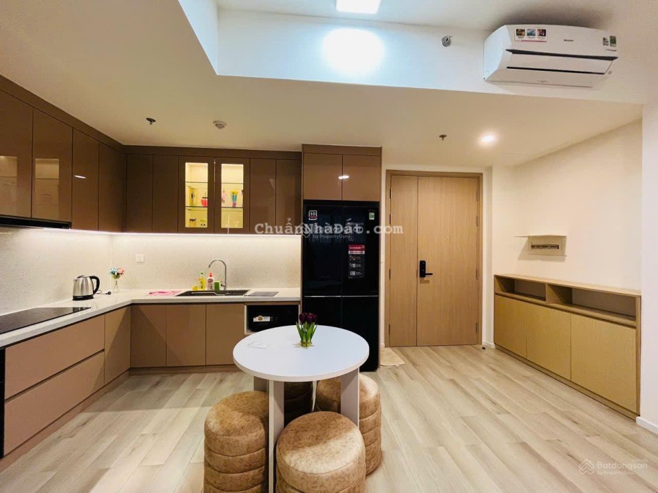 Căn 2PN full nội thất cao cấp Lumiere Masterise, Vinhomes Quận 9 diện tích lớn ở liền, view thoáng