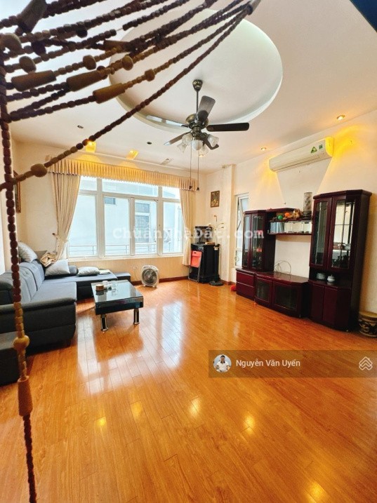 Bán nhà Nguyễn Văn Huyên, Cầu Giấy, 39m² x 5T, MT 4.1m, 8.1 tỷ, 25m ra ô tô, nhà đẹp chắc chắn