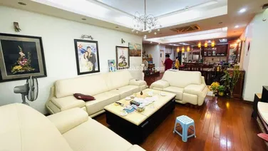 Chung cư phố Láng Hạ - view triệu đô - diện tích khủng 199m2 - cực hiếm