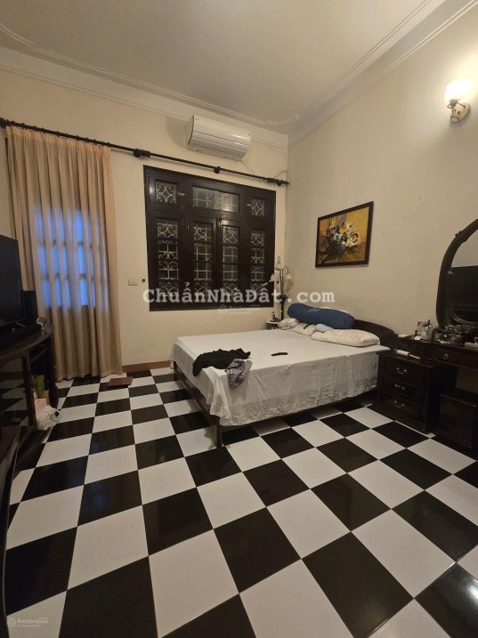 BÁN NHÀ PHỐ HOÀNG CẦU - ĐỐNG ĐA - DT 125 M2 - 3 TẦNG - MT 8.5 M - GIÁ 38.5 TỶ