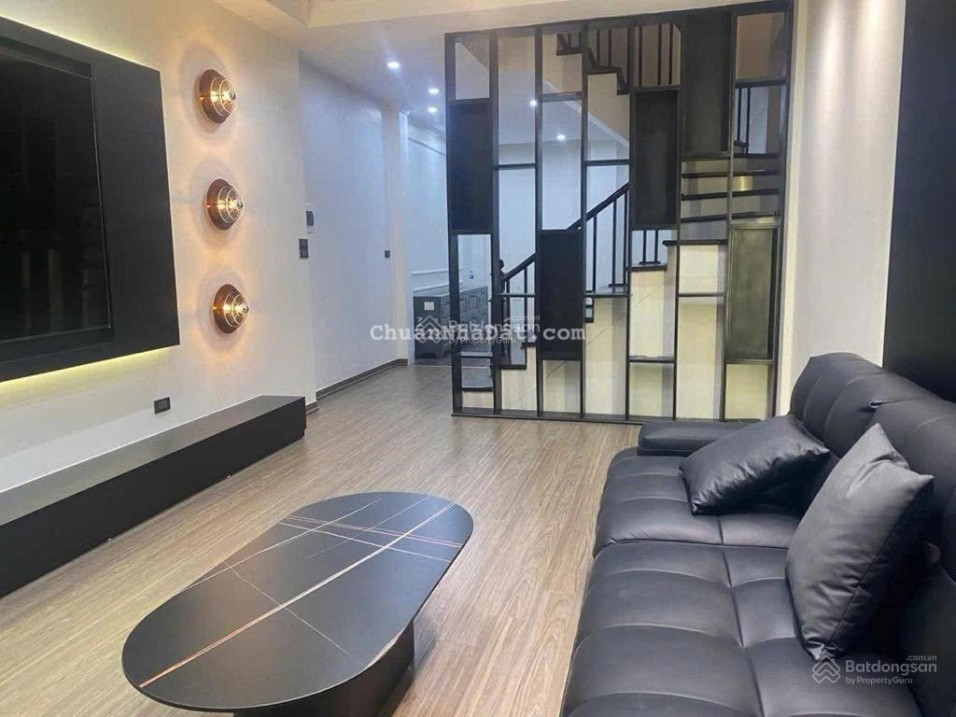 NHÀ ĐẸP HOÀNG MAI  THANG MÁY  Ô TÔ TRÁNH  ĐẲNG CẤP CHO GIA CHỦ XỨNG TẦM