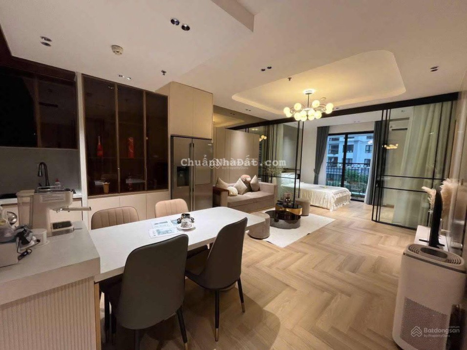 Khách tìm 3 ngủ có slot ô tô giá rẻ tại Times City, mua ngay căn này ạ