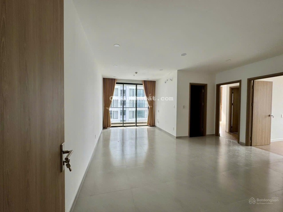 Cho thuê căn hộ Eastmark City 95m2 3PN + 3WC giá 7tr5/th nội thất CDT nhà mới 100, sẵn chìa xem nhà