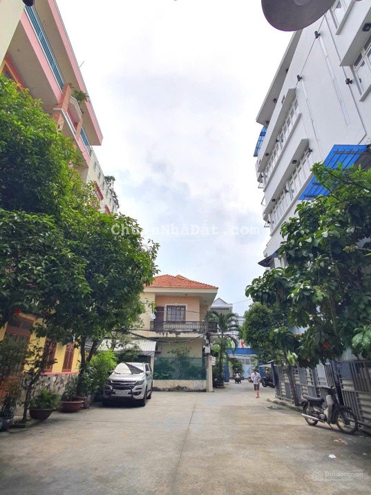 Bán gấp nhà HXH Tô Hiến Thành gần khu Cư Xá Bắc Hải, Ngang 8m dài 14m, 4 tầng BTCT, giá 13,5 tỷ