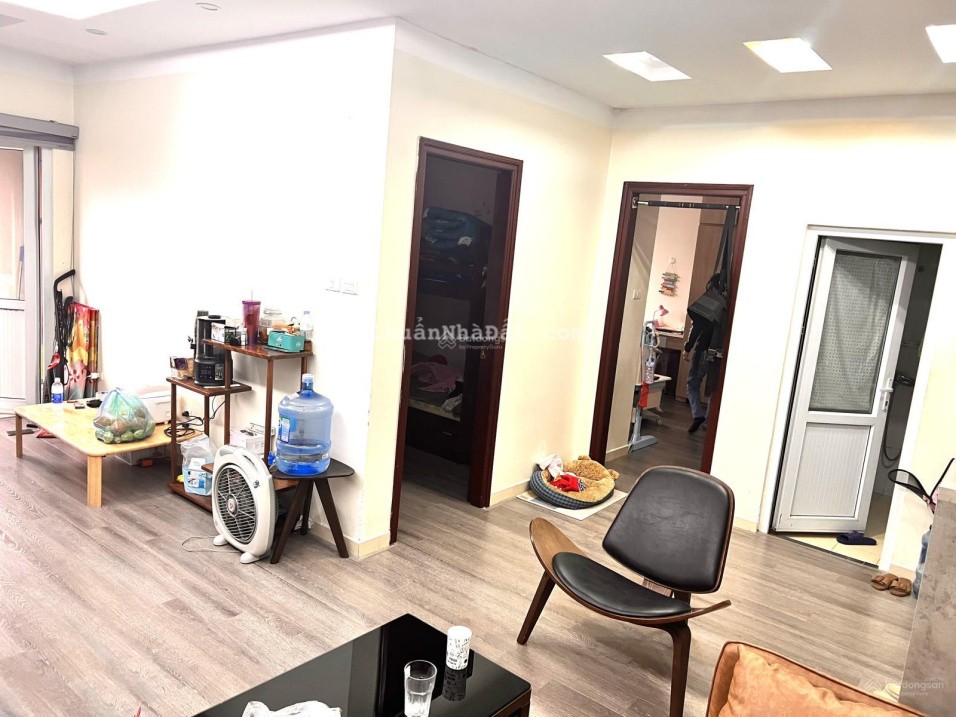 Chị gái em cần chuyển nhượng lại căn 2PN 70m2 KĐT Nam Cường chỉ 5,2 tỷ NT đầy đủ ạ