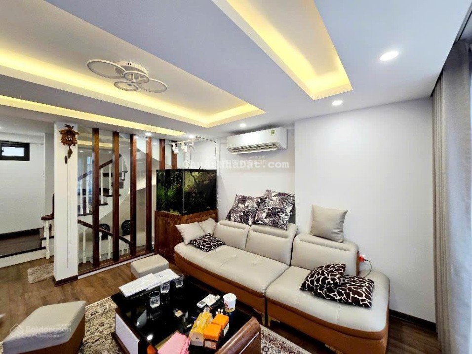 Gần ngã 3 Lò Đúc Trần Khát Chân nhà đẹp 30m2 chỉ 6.55 tỷ