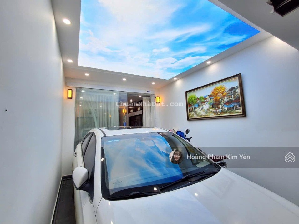 Đẹp quá! Phân lô ô tô tránh Hoàng Cầu, vỉa hè kinh doanh, sát Quận Ủy, Hồ Hoàng Cầu, DT 850tr/năm