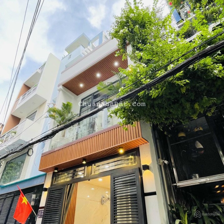 Cần tiền sang lại nhà đang cho thuê 30tr/tháng đường Trần Huy Liệu, giá 4 tỷ 5 SHR, LH 0902 236 ***