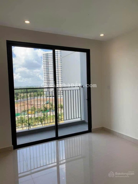 Bán căn hộ 59m2 2 phòng ngủ sẵn sổ có nội thất Vinhomes Grand Park giá chỉ 2 tỷ350