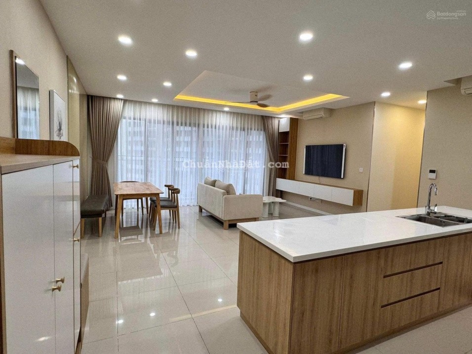 Chính chủ cần chuyển nhượng Palm Heights, 3PN - 121m2, giá: 9.250 tỷ, LH: 0932 129 ***, bao thuế phí