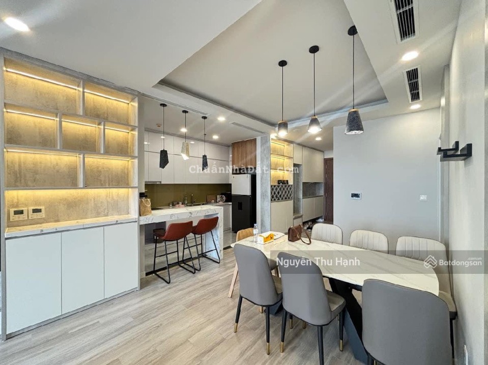 Cho thuê căn hộ chung cư Vinhomes - 54A Nguyễn Chí Thanh, 120m2, 3PN, giá 22tr/th. LH 0915 629 ***