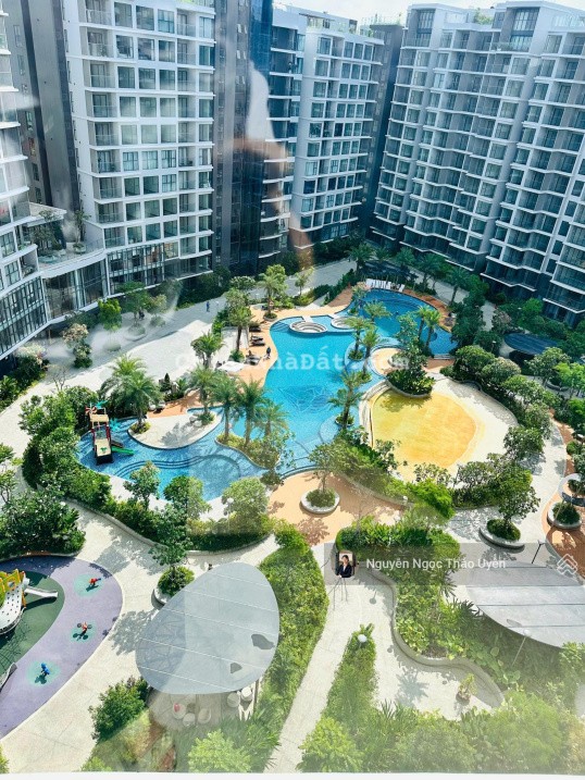 (Rổ CĐT)Diamond Centery 3PN 121m2 view hồ bơi tầng trung - Giá 9ty3 (102%) siêu đẹp