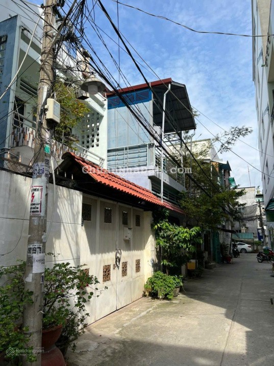 Nhà Dương Quảng Hàm P5 Gò Vấp hẻm xe hơi diện tích 6x17m 1 trệt 1 lầu giá 10 tỷ còn thương lượng