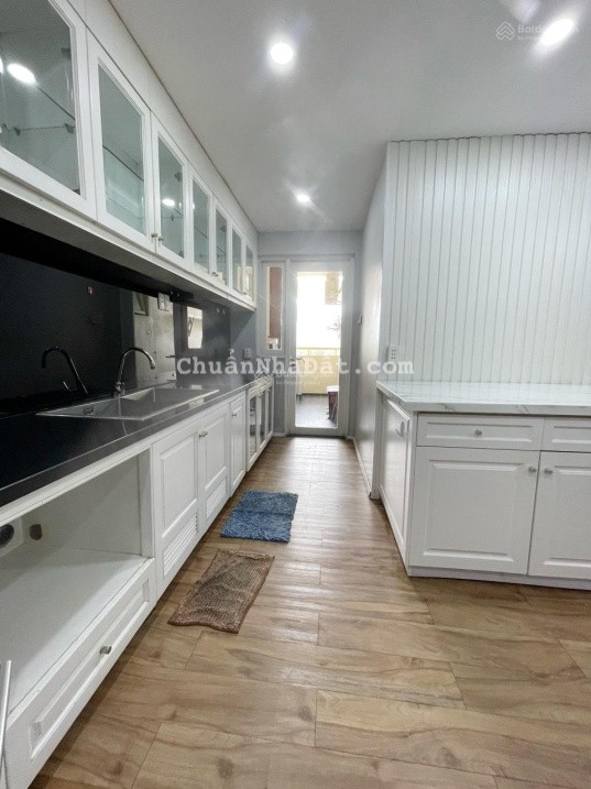 Cần cho thuê gấp căn hộ chung cư Hùng Vương plaza 3PN 3WC đầy đủ nội thất giá 20 triệu