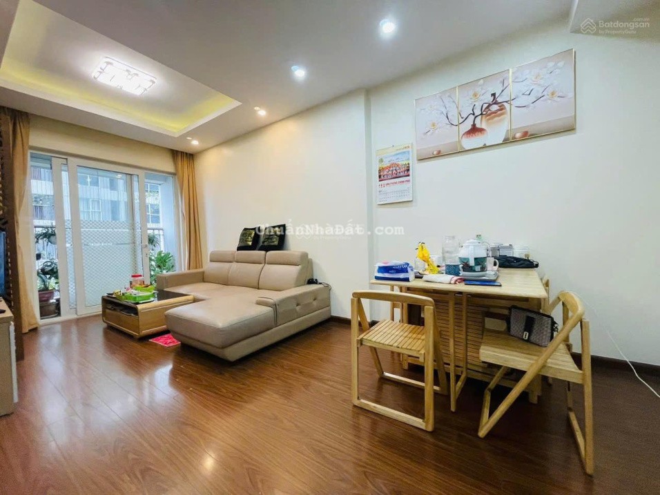 Chuẩn giá bán căn 71m2 (2 ngủ) full nội thất như ảnh, giá 6.3 tỷ tại CH 90 Nguyễn Tuân, Thanh Xuân