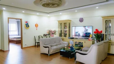 Chủ nhà chuyển chỗ ở muốn sang nhượng lại căn hộ chung cư 101 Láng Hạ 163,6m2 giá nhỉnh 13 tỷ