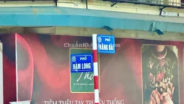 Cần Bán Nhà Phố Hàm Long, Quận Hoàn Kiếm. DT sổ đỏ 75m2 x 7T, MT 4,5m. Ngõ rộng - Thang máy