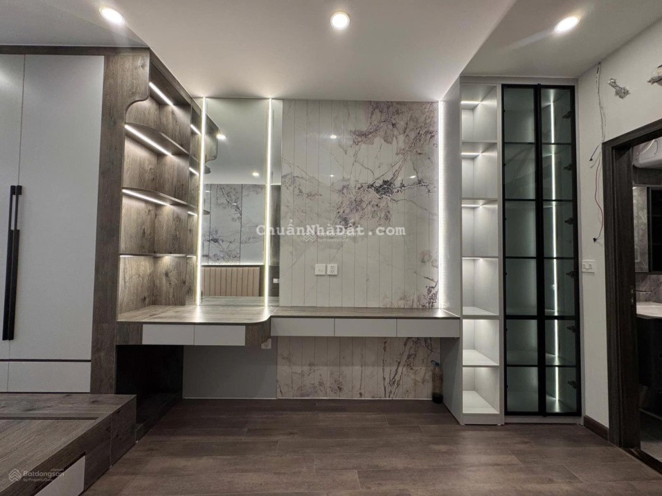 Bán nhà 7 tầng (thang máy) phố Lò Đúc gần phố nhà mới phù hợp ở và cho thuê giá: 17 tỷ