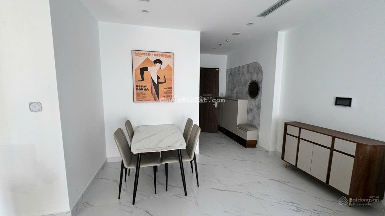 Căn hộ 2 phòng ngủ full nội thất xịn xò bao phí quản lý phân khu cao cấp nhất The Beverly Vinhomes