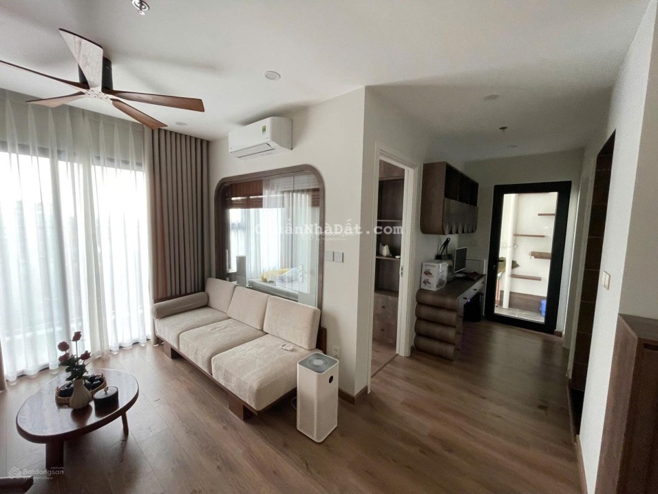 Chính chủ bán 2PN (1VS), DT: 54.7m², giá 3.888 tỷ bao phí, tầng view đẹp tại Imperia Smart City