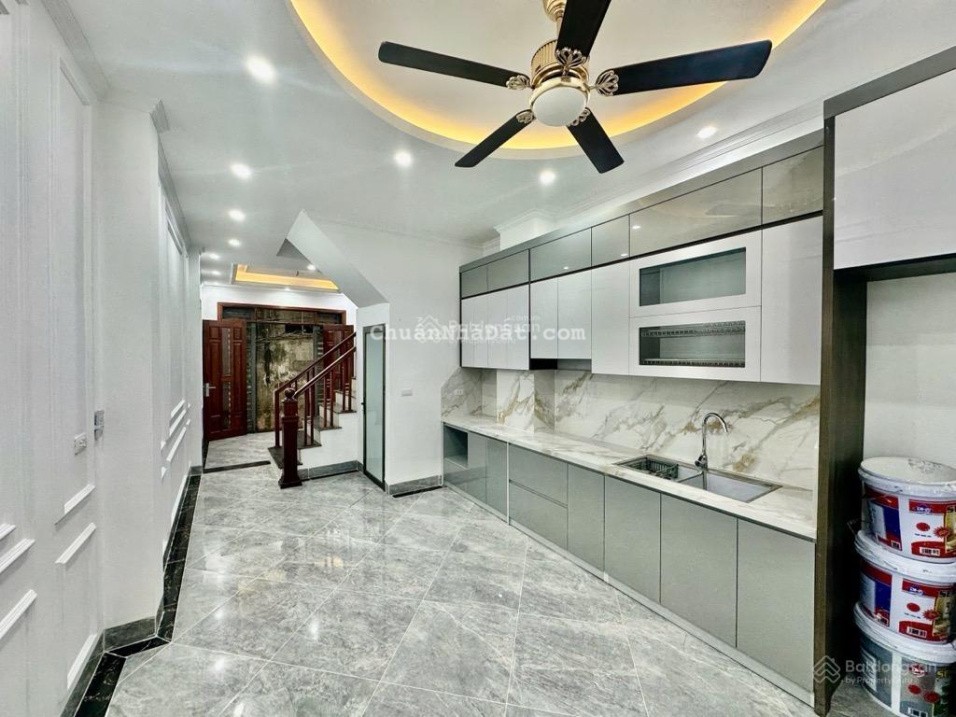 Bán nhà Lĩnh Nam - DT 38m2x5T, đẹp, giá 5.8 tỷ, ngõ 3m, nhà đẹp, thoáng, mới cứng ở luôn, SĐCC