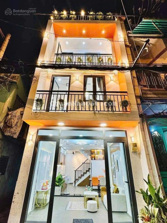 Lên sóng nhà 3 tầng khu Phan Xích Long LH 0906 389 ***