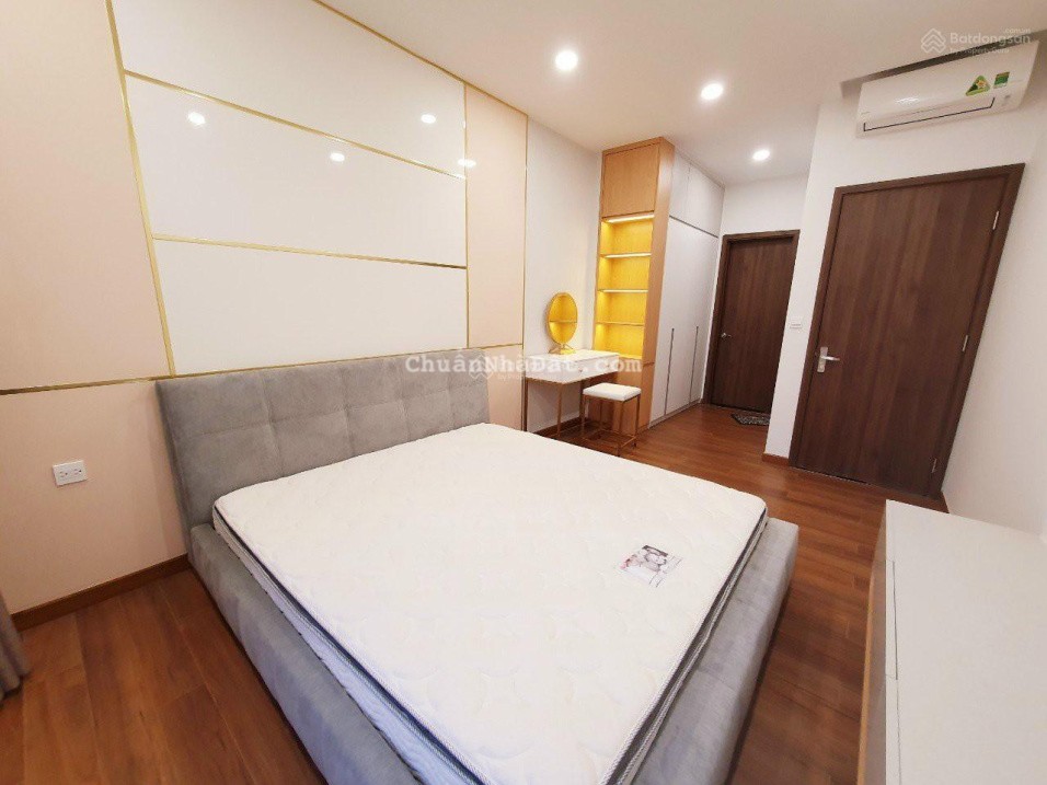 Bán gấp căn hộ 3PN 4.5 tỷ, 5.4 tỷ, 5.7 tỷ có sổ hồng 124m2 Sunrise City Q7: 0933 413 *** Khánh Phương