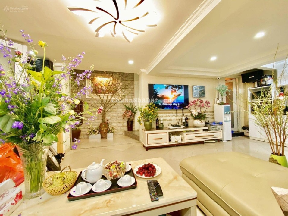 Bán căn hộ chung cư 24T tại Trung Hòa Nhân Chính, 8,4 tỷ, 125m2, 3PN, 2WC