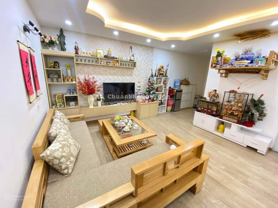 Chính chủ cần bán căn hộ 85m2 gồm 2 ngủ, 2vs. Chung cư Dương Đình Nghệ nội thất đầy đủ giá 5,9 tỷ