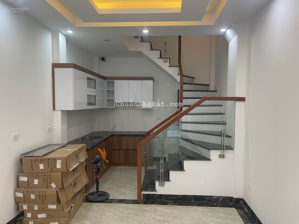 Bán nhà Thạch Bàn - Long Biên - gần cầu Vĩnh Tuy 2 - nhà mới 5 tầng nhỉnh 5 tỷ