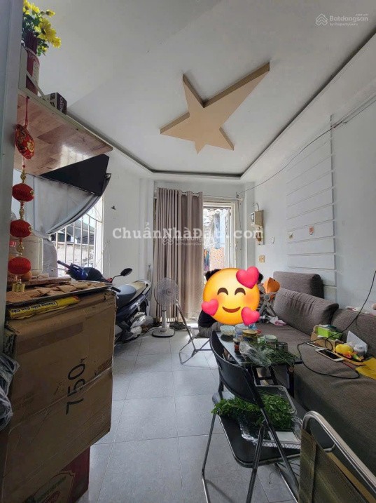 Nhà ngay Âu Cơ - Lạc Long Quân, Tân Bình - 2 tầng - giá chỉ nhỉnh 3 đồng