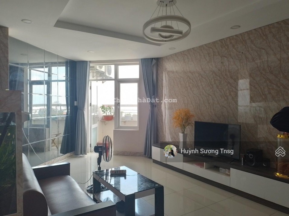 Bán căn hộ chung cư Bàu Cát 2, thang máy, 3PN, 2WC, 3.2 tỷ, sổ hồng