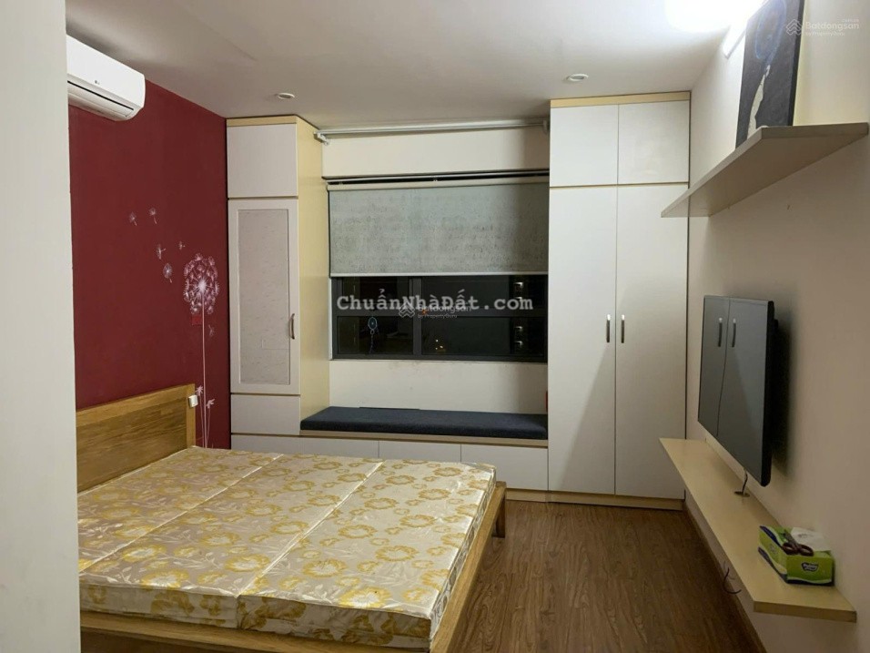 Cho thuê căn 102m2 3PN 3VS nhà đủ đồ chỉ việc ở giá 11tr tr/th LH 0935 414 ***