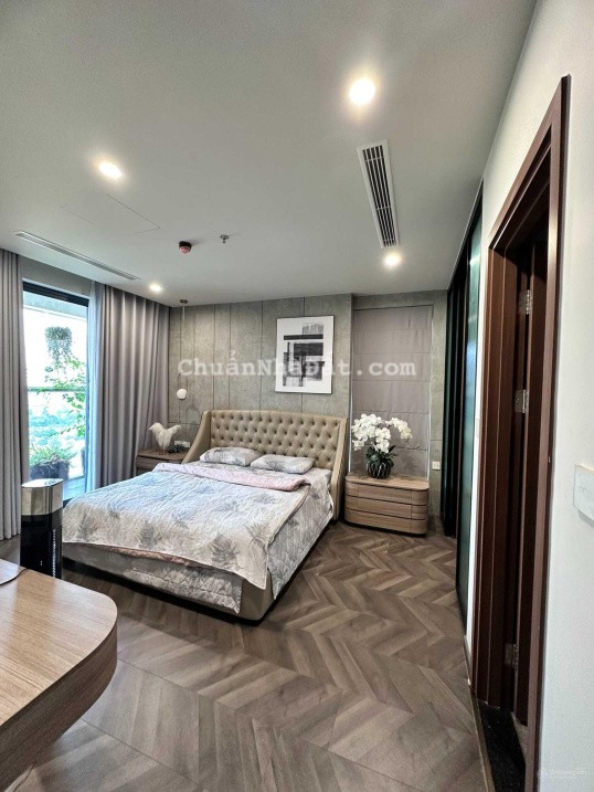 Cần bán rất gấp căn hộ 3PN The Zei 108m2 ban công ĐN nhà nguyên bản giá 9,5 tỷ bao toàn bộ phí