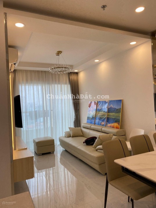 Bán Căn Hộ SKY CENTER Đầy Đủ Tiện Nghi, Giá Sốc!!!