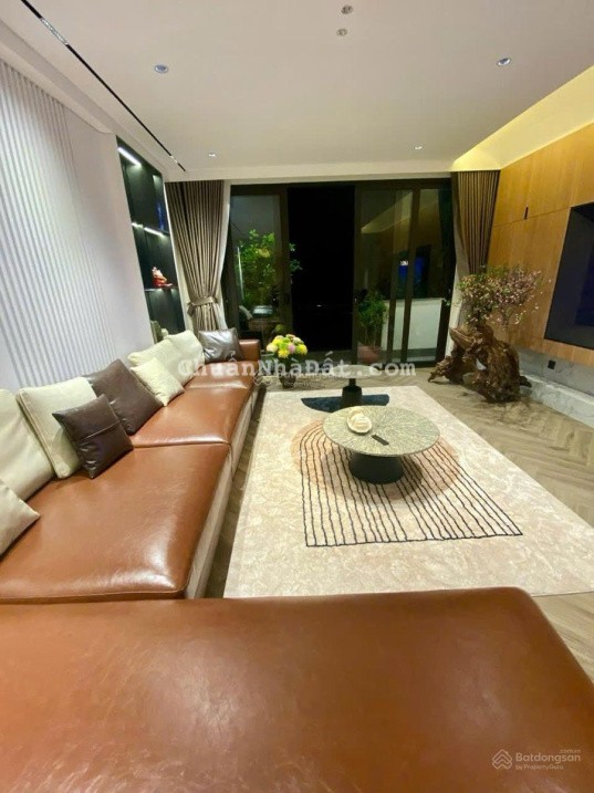 Tuyệt Vời! Phân Lô Chùa Láng, 2 ô tô tránh, nhà đẹp , ở sướng, full nội thất, kinh doanh đỉnh, 64m2