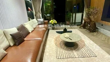 Tuyệt Vời! Phân Lô Chùa Láng, 2 ô tô tránh, nhà đẹp , ở sướng, full nội thất, kinh doanh đỉnh, 64m2