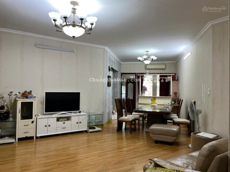 Cho thuê căn hộ 17T Hoàng Đạo Thúy 155m2 3 phòng ngủ full đồ 17 triệu/tháng 0987 522 ***