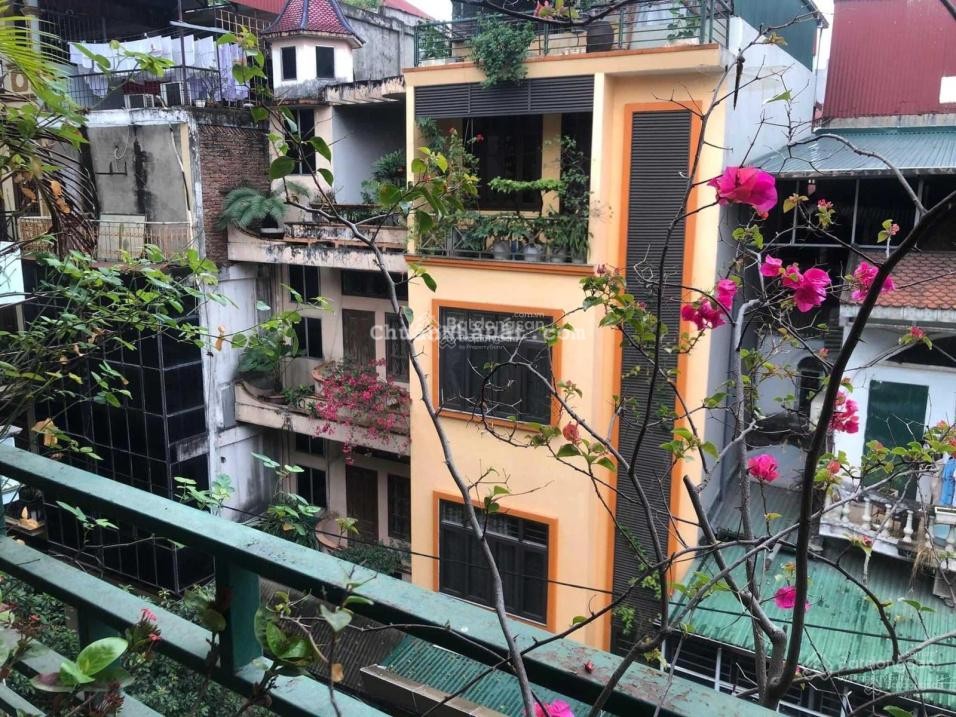 Bán nhà ngõ 286 Kim Mã, DT 35 m2 x 4 tầng xây chắc chắn, MT 3,5 m, vuông vắn, giá 7 tỷ